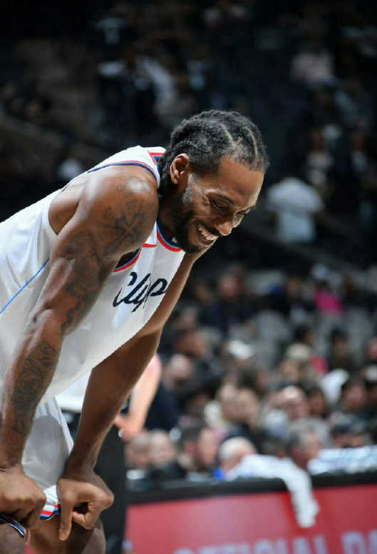 sam_amick报道，快船队不太可能交易詹姆斯·哈登或科怀·伦纳德。 