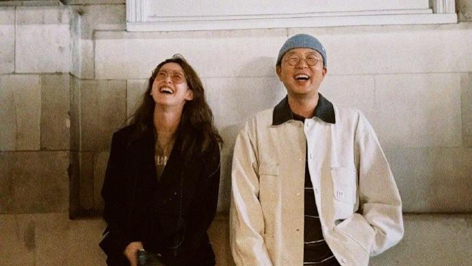 炸锅！奶茶妹妹国外同框杜海涛，网友：东哥，你看到了吗？