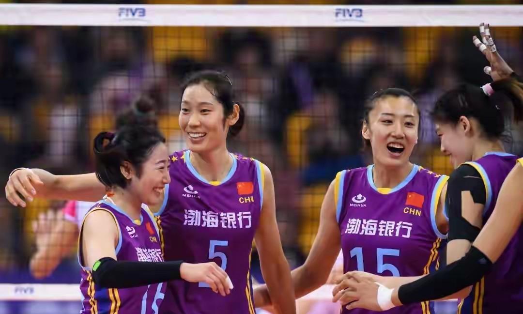 随笔。
  天津女排参加世俱杯共四次。
   看了这些照片，让人特别振奋。
  