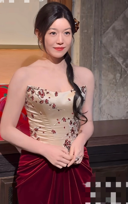 陈妍希好漂亮啊 ，40多真的看起来只有20多