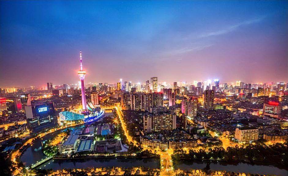 成都市12个区人口：
1、锦江区，92万
2、青羊区，97万
3、金牛区，129