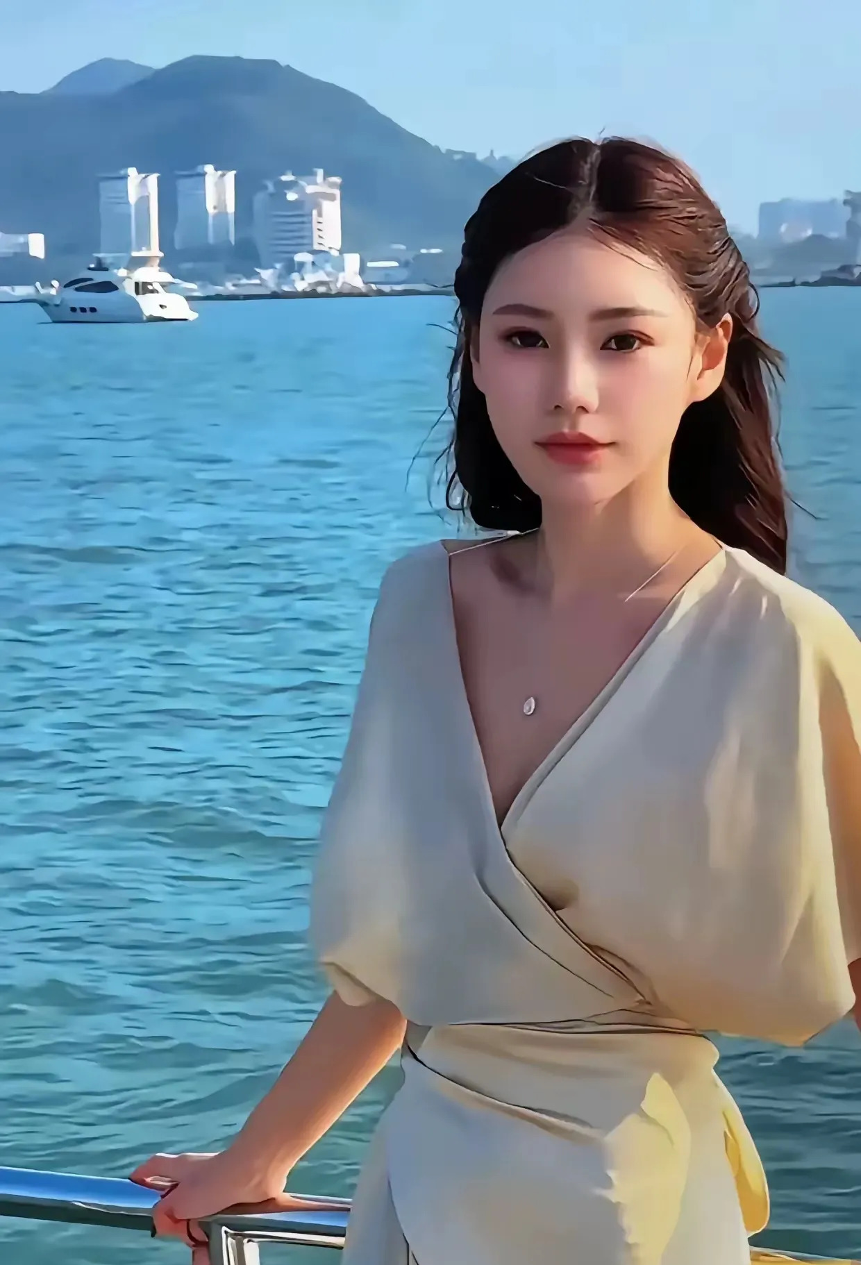 汪小菲感谢妻子避谈曲线家











我的天哪！汪小菲这是怎么了？感谢