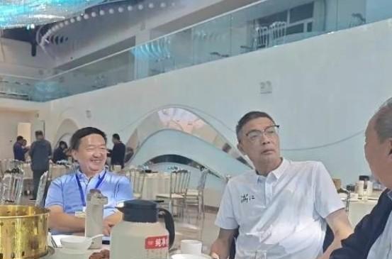 2025宝宝杯开幕与晚宴，王宝明热情招待，陶汉明听于幼华吹牛，徐天红忍不住地笑！