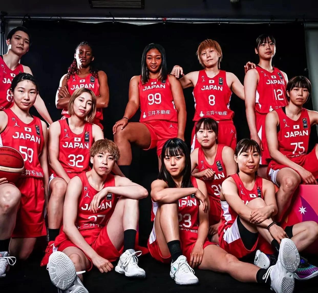 今晚中国女篮肯定不会输！因为对手并非日本女篮主力阵容。  



这场比赛，日本