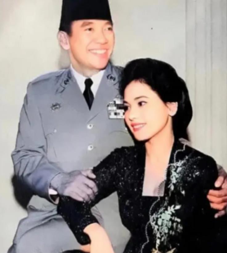 1959年，印尼总统苏加诺秘密访问日本，日本知道他好色，所以特意挑选了一个19岁