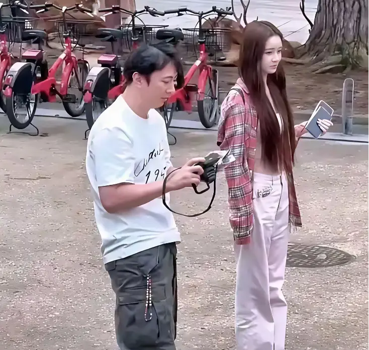 如果他是个普通人，女朋友还能这么好看吗？