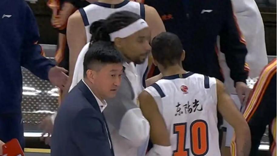 杜锋正式扶正王洪泽