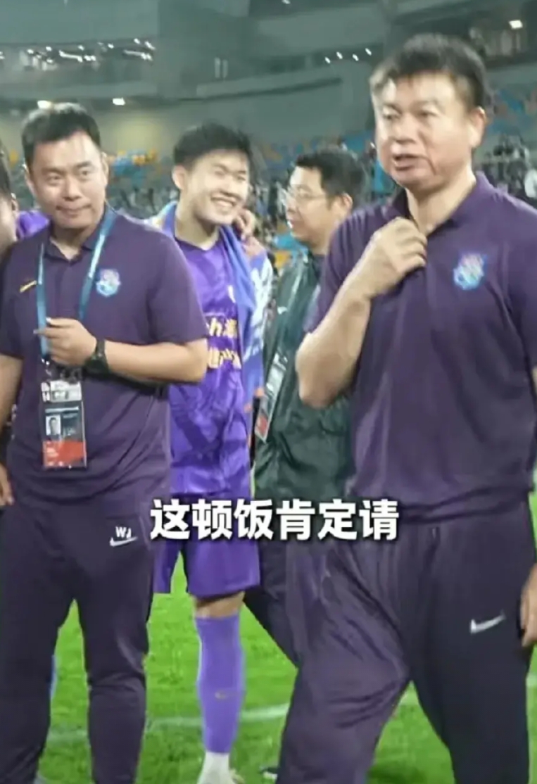 主场1-0战胜山东泰山后，天津津门虎主帅于根伟对津门虎队员表示
1：将履行承诺，