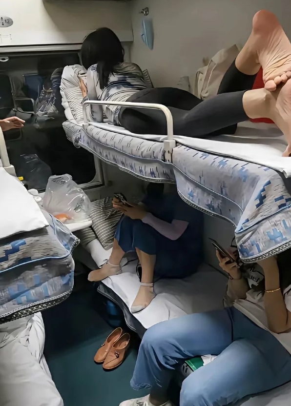 这谁能受得了，售票员你是故意的吗？