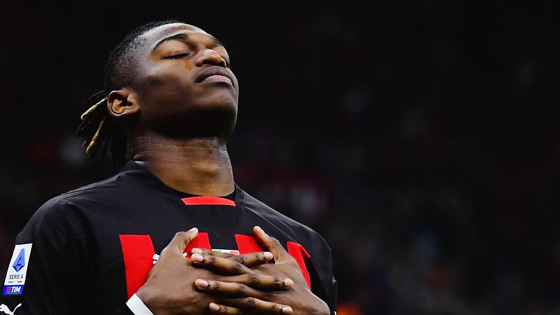 此前丰塞卡称为了激励莱奥让他替补，继任者孔塞桑上任后，也采取了同样的路线。
切尔