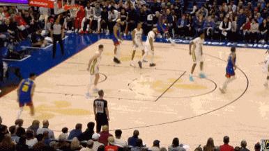 沃特森进攻观察：主攻接应内外结合，关键中距离助队逆转