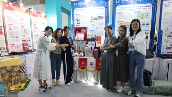 汇聚·共享·创新 ——双西小学优秀教育创新成果亮相第七届中国教博会