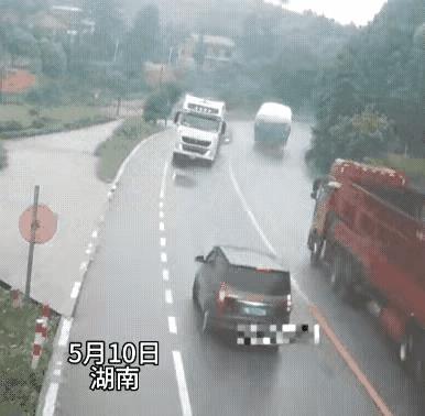 让你超车
这回记住教训了[打脸]