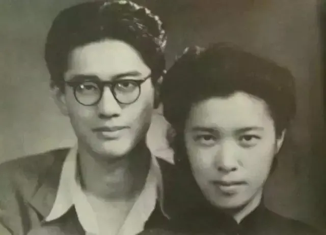1970年，56岁的龚澎去世，丈夫乔冠华悲痛落泪，发誓不再续娶。岂料3年后，快6