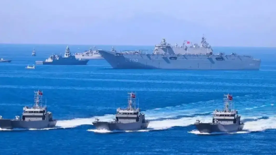 美国有点慌了！逼着中国出手之后，这一次后坐力完全弹回给了美国！就在我们055继续