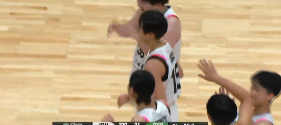 U16女篮亚洲杯，
日本U16女篮VS叙利亚同级别女篮，
日本U16女篮打出了恐