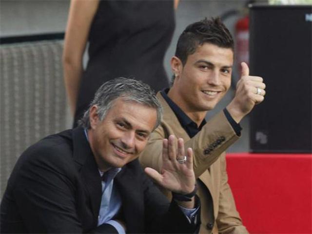 瓜迪奥拉跃升最特殊一个，阿莫林斯洛特陷入换帅风波，曼联老板亲自下场主导方向！