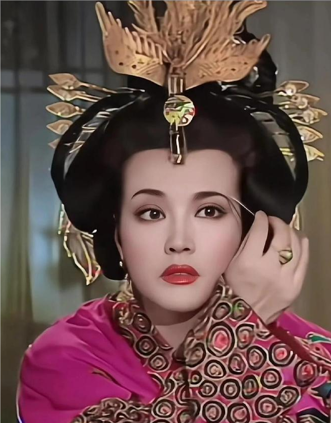 武则天怎么忍心对自己的至亲痛下杀手的？
难道真应了那句话“欲成大事者，至亲亦可杀