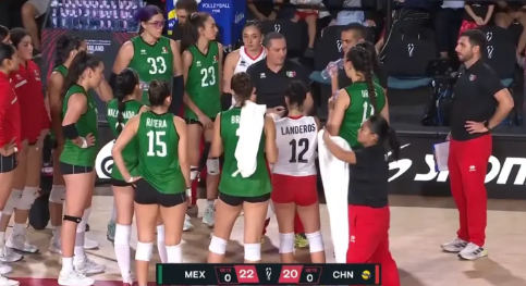 中国女排vs墨西哥，声声慢

首战墨西哥，第一局中国女排给人的印象就是慢，慢，慢