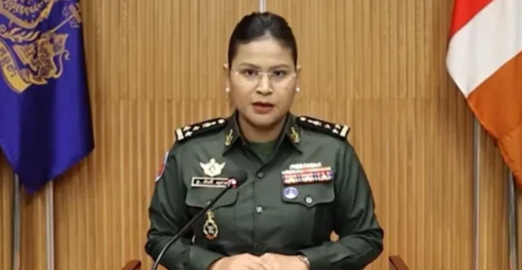柬埔寨确实怕了，这场仗真打不赢泰国
当地时间7月24日，柬埔寨国防部发言人玛丽·