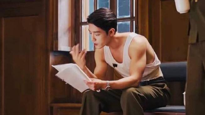 谍报上不封顶，静候演员肖战演绎的任少白