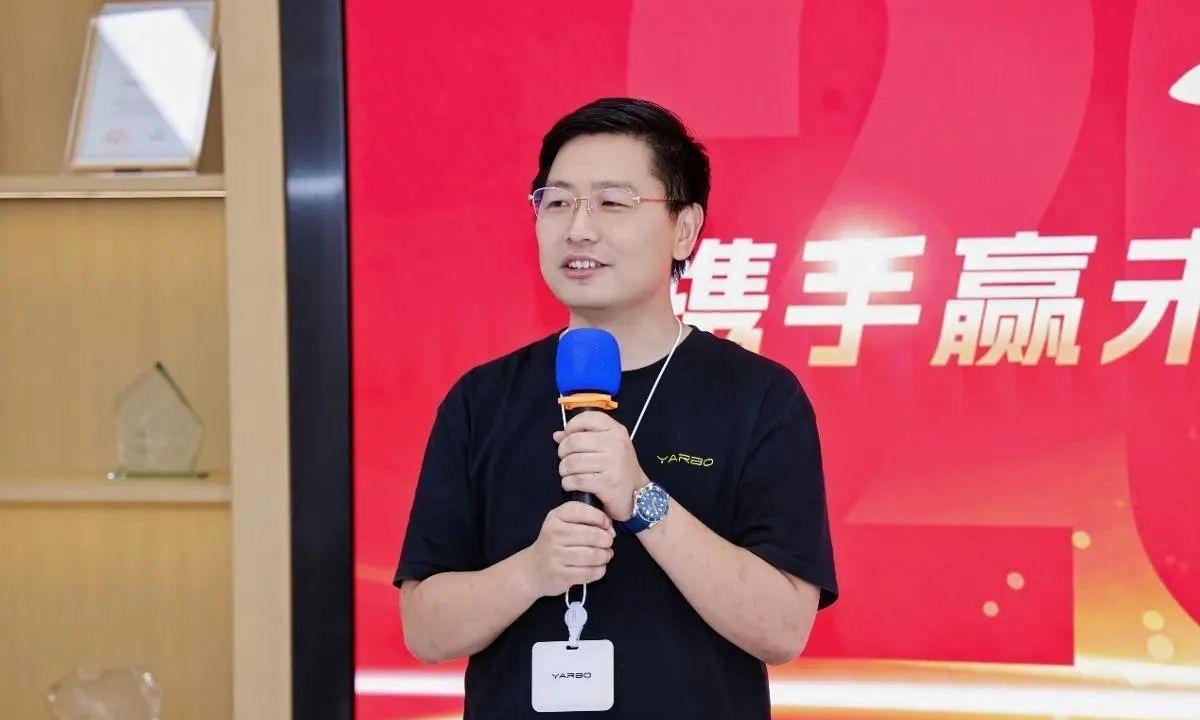 校友风采
汉阳科技创始人黄阳
从西安交大机械工程及自动化专业的学子，到全球消费级