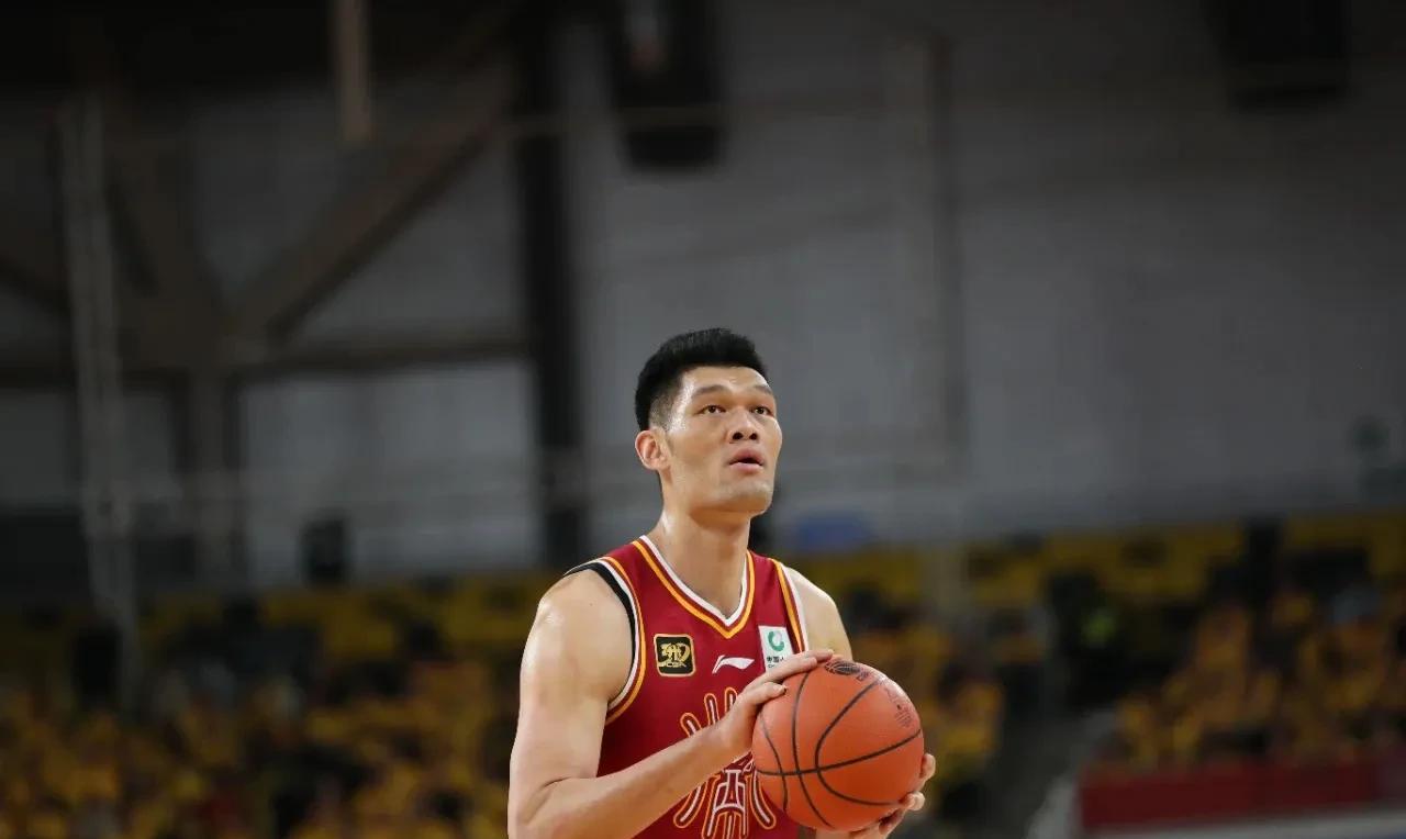山西男篮主场若要以2:0赢下比赛，预计本场比赛球队会继续赢30分以上，这才是球队