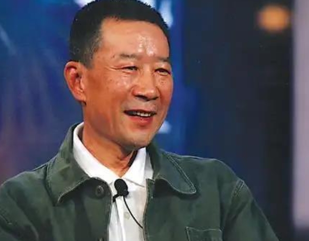 2000年，李雪健在拍摄《中国轨道》的时候，鼻子感觉到不舒服，吃了消炎药也没有用