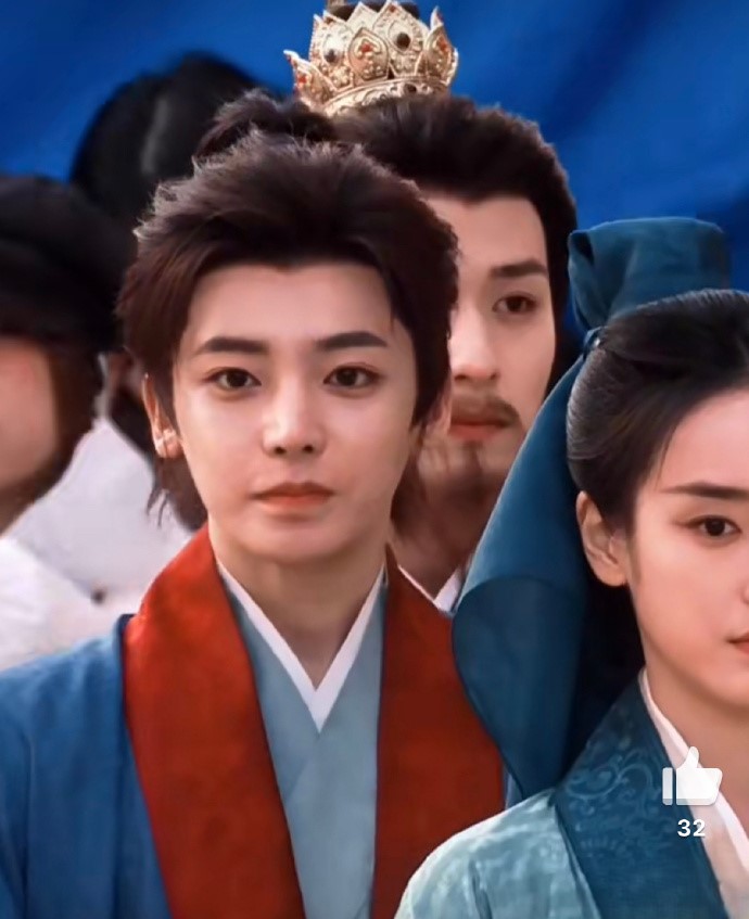 侯明昊张文昕徐振轩《碧血蝉》同框路透
道士道长道姑齐活了！ ​​​