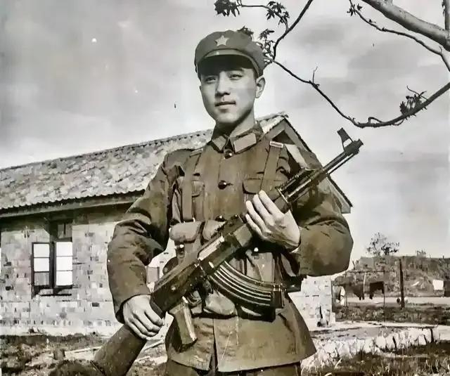 1979年对越自卫反击战之后，国家对义务兵津贴费普涨一元。有的部队发的早一点，有