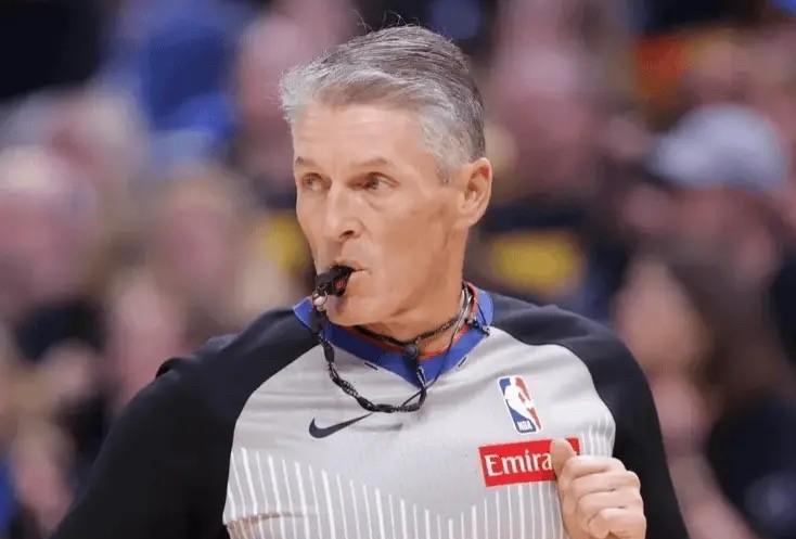 NBA总决赛第七场，雷霆主场对阵步行者，大比分3-3战平。
NBA官方赛前公布本