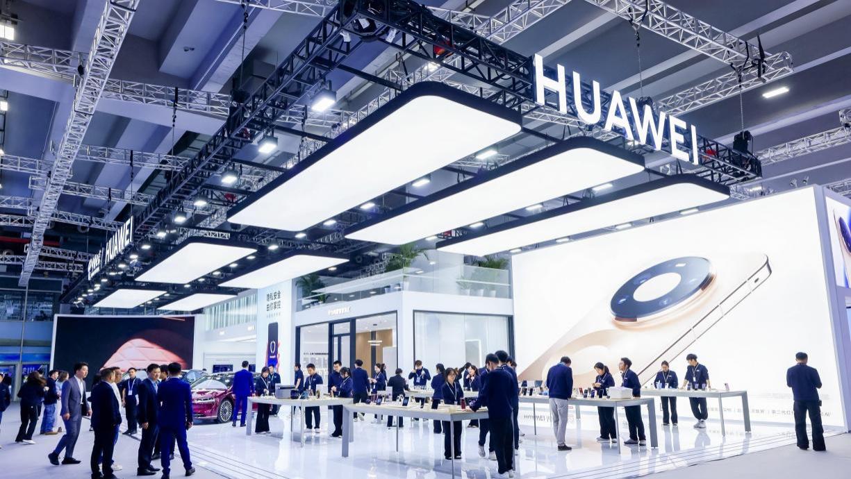 华为亮相2025数智科技生态大会：全场景智慧生态，勾勒数智化发展新未来