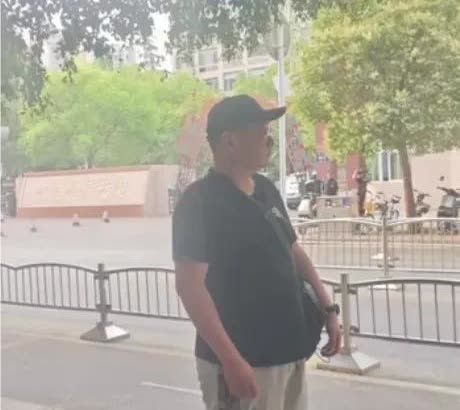 七十老人跑郑州办事 青年帮忙破程序迷宫

最近听说柴桑大姐要去郑州找五叔办事