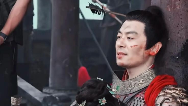 回看朱亚文颜值巅峰，我才真正明白，“糙汉柔情”的杀伤力有多强