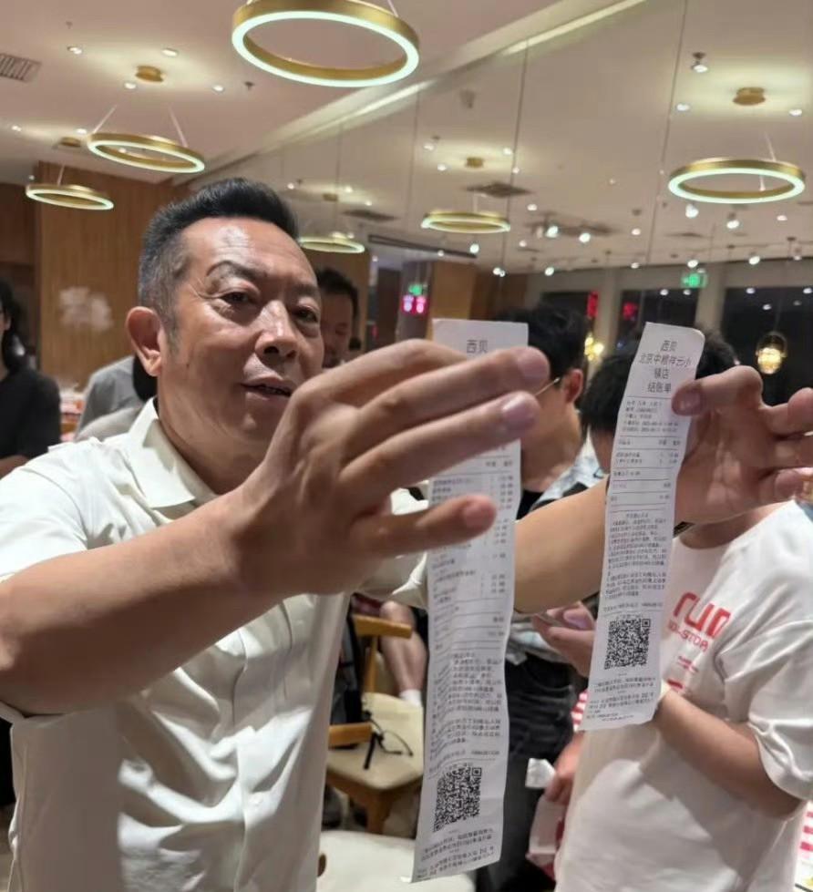 #西贝创始人贾国龙称将起诉罗永浩# 关于预制菜之争，其实本质是食品安全问题。西贝