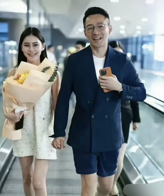 说实话，感觉汪小菲能娶到马筱梅真是运气太好了！

以前总觉得马筱梅嫁给汪小菲，是