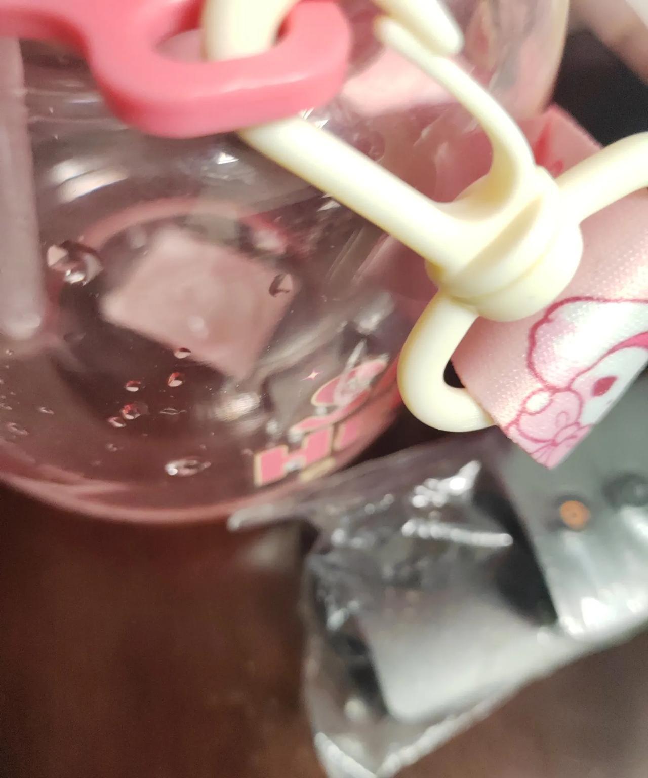 我们院里的李老师，教高中化学，前几天被救护车拉走了。起因是小姑子家的侄子，学习不