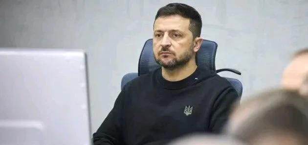 彻底杠上了！
乌克兰总统办公室主任叶尔马克表示，乌克兰拒绝俄罗斯提出的俄乌冲突停