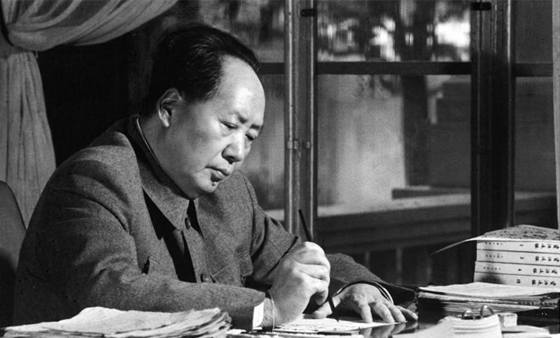 1976年毛主席逝世，他留下的是一份沉甸甸的国家“家底”，还有那自力更生、白手起