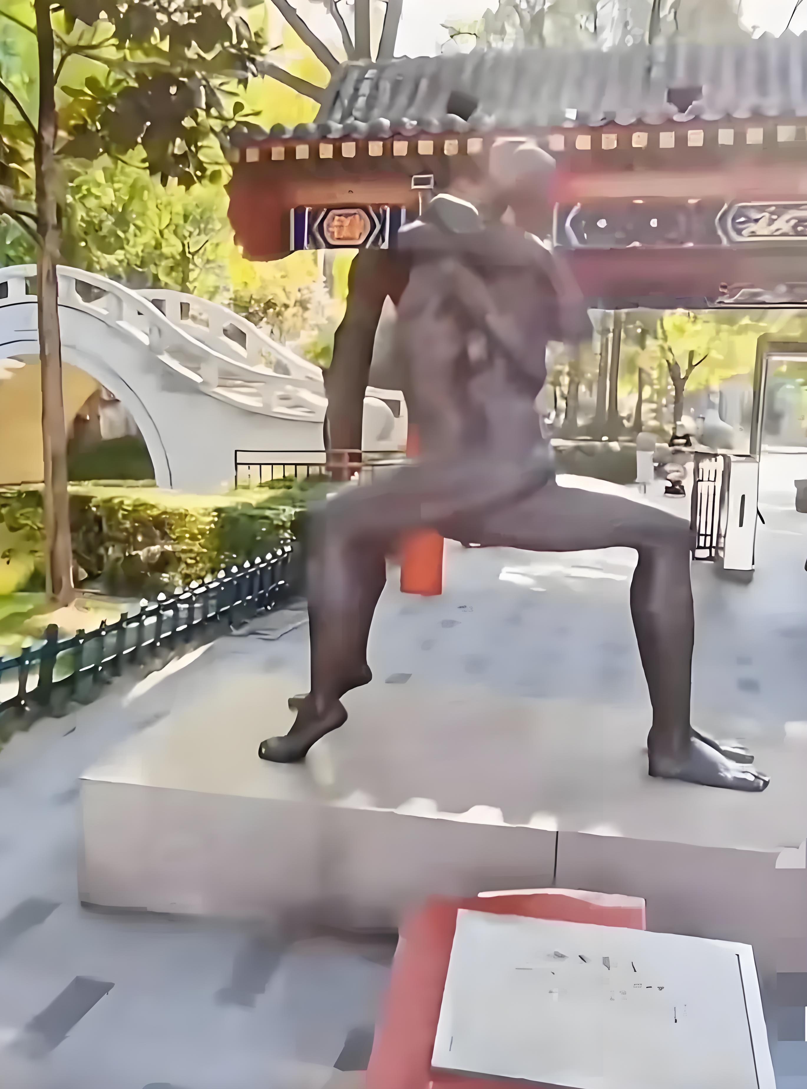 这样的艺术品也能火，是我的审美出现偏差了吗？