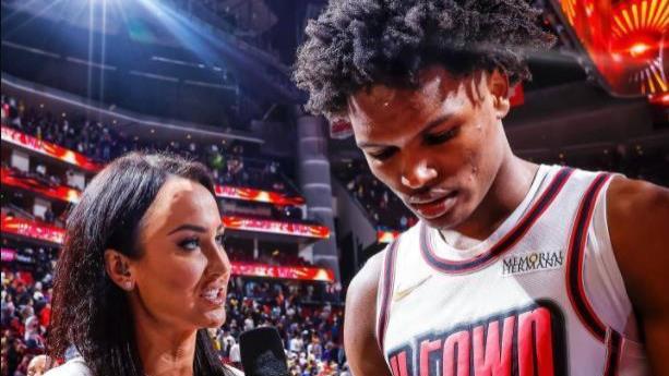 阿门复出，火箭队首发3选1？乌度卡挑花眼，航天城4号位联盟一流