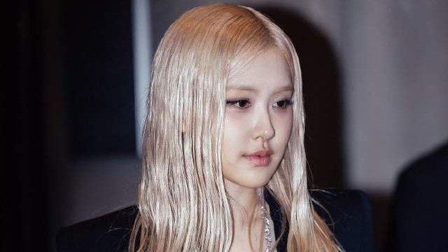 生图秒杀精修！朴彩英未修图直接美到心脏骤停，西装杀疯全场