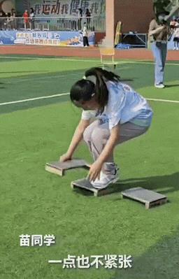 这是天赋！6月12日，内蒙古呼伦贝尔，一名6年级女生参加“摸石头过河”比赛，惊艳