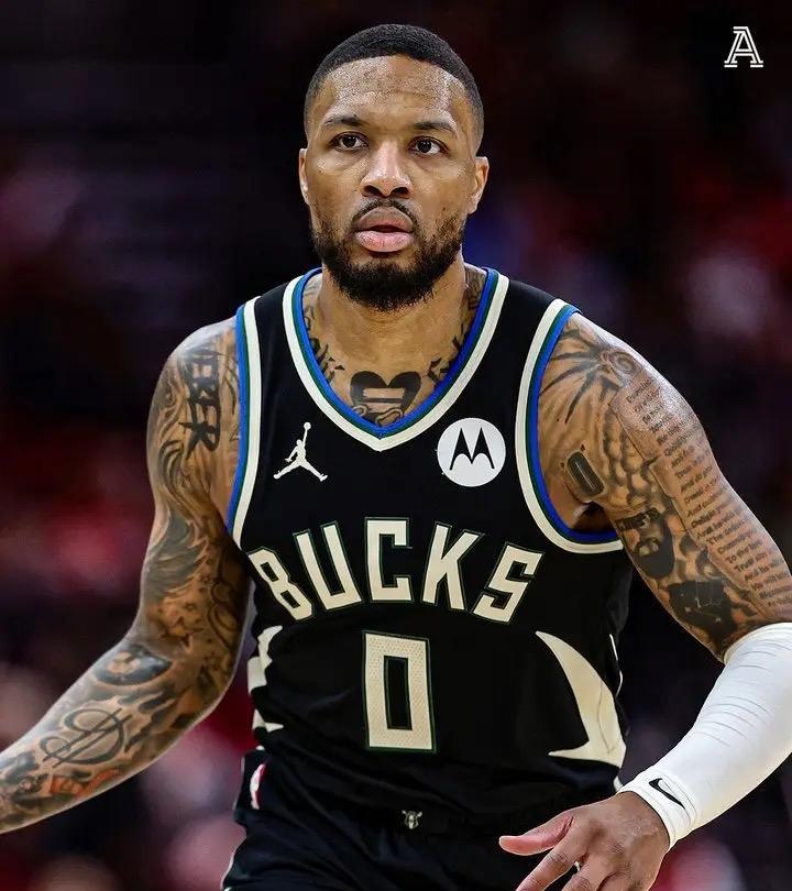 NBA现役拥有一些隐藏的球队毒瘤，能力不行，却霸占着球队都薪资空间。如：
比尔—