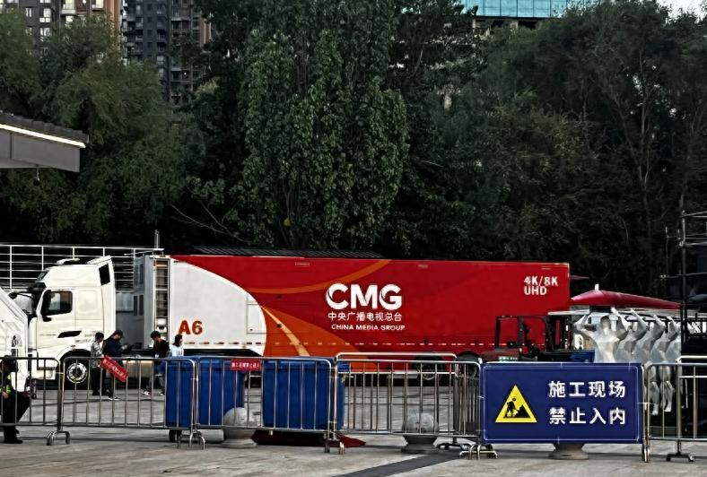 哇塞！2025央视端午晚会路透大曝光，明星扎堆太绝啦！
家人们呐，娱乐圈又有大热