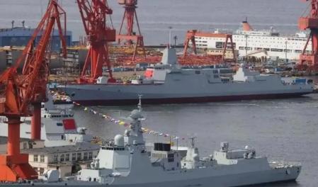 为什么不多造点055型驱逐舰，反而继续批量生产052D？
就这么说吧，现在的05