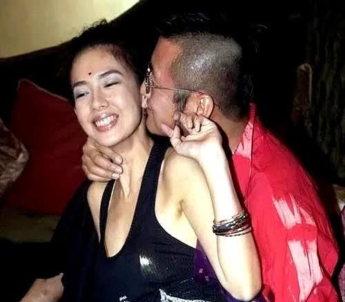 孙兴老婆林美贞终于站出来了！

在4月8日那份震撼的发文中，她毫不留情地揭霭