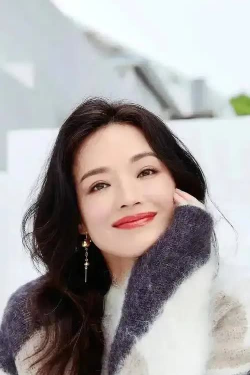 几位一脱成名的女星
 
1. 舒淇《色情男女》
2. 汤唯《色·戒》
3