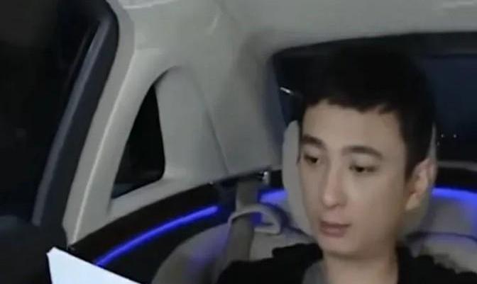 几年前王思聪在娱乐圈投下的那颗预言炸弹，如今再看简直精准得让人起鸡皮疙瘩。
谁能