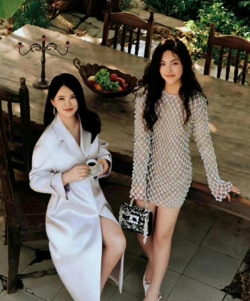 14岁的王诗龄怎么变成了“少妇”？明明和森蝶是同龄人，怎么差距这么大，还是少女感